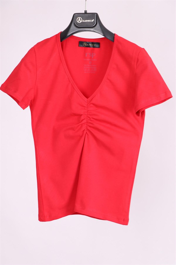T-ShirtKırmızı Büzgülü V Yaka Yarım Kollu Pamuk Slim Fit T-ShirtACLASSICS