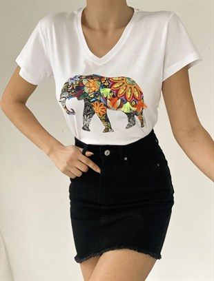 T-ShirtKadın Beyaz V Yaka Fil Figürlü Payet İşlemeli Yarım Kollu Pamuk T-shirtACLASSICS